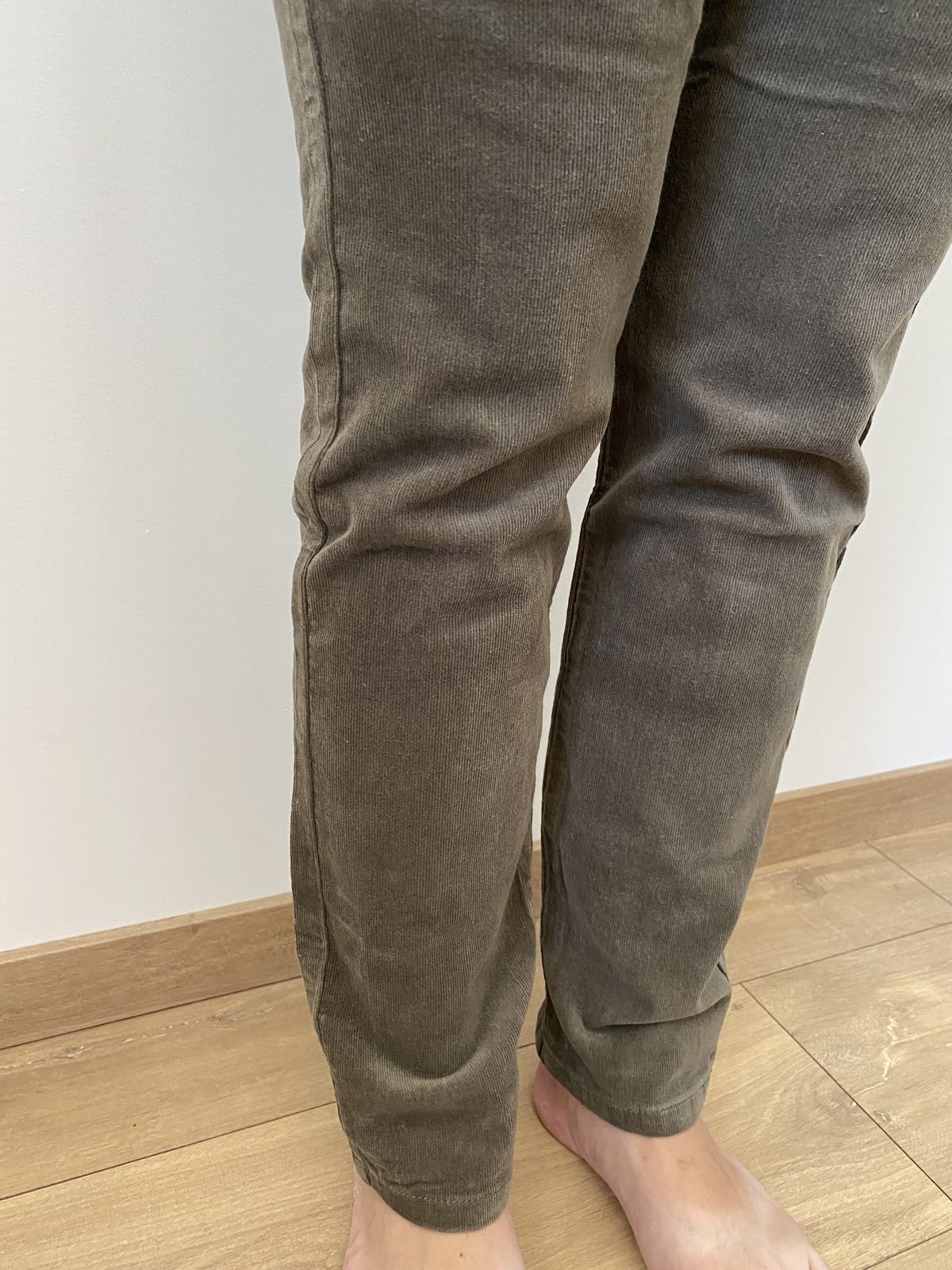 Pantalon nina velour kaki 04