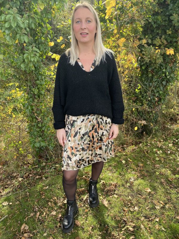 Robe Ela et pull noir