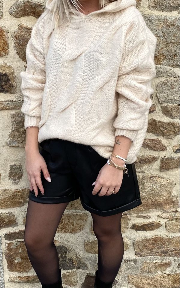 Short Camille