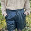 Short Camille