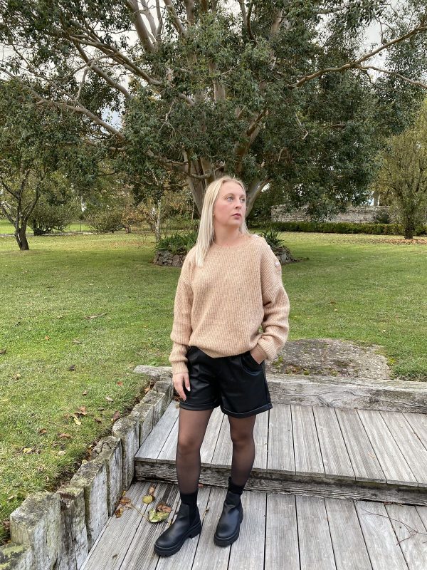 Short Camille