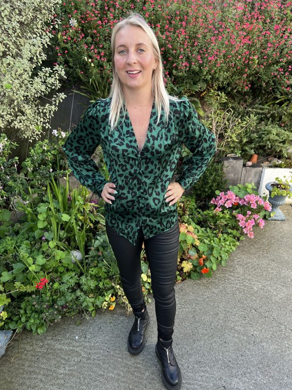 Chemise léopard verte "Mélodie"
