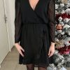 Robe noire "plumetis"