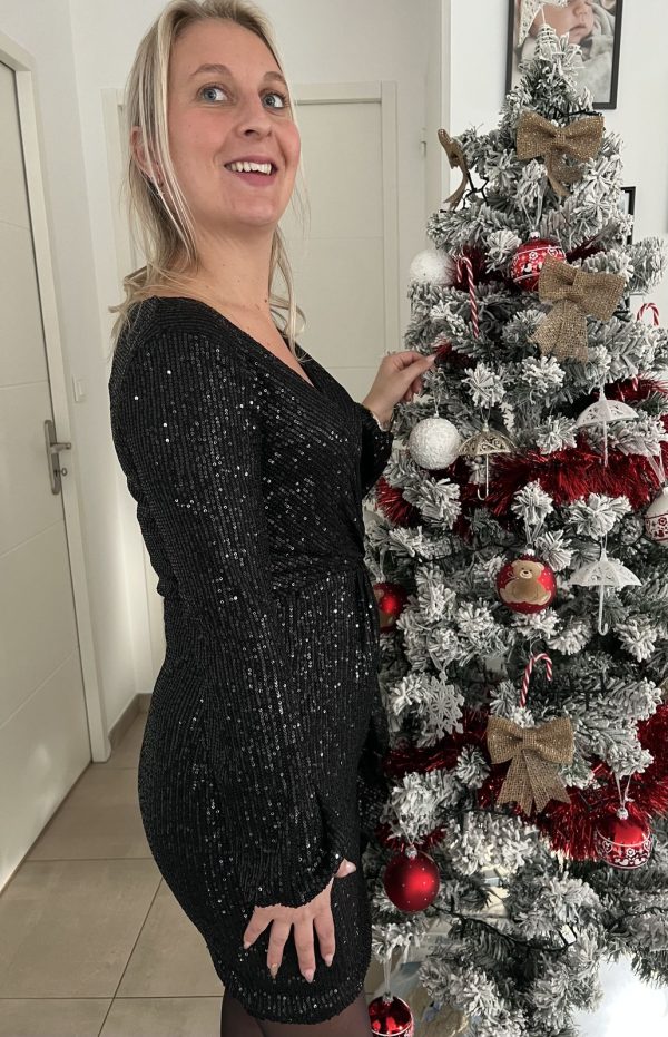 Robe noire "sequins"