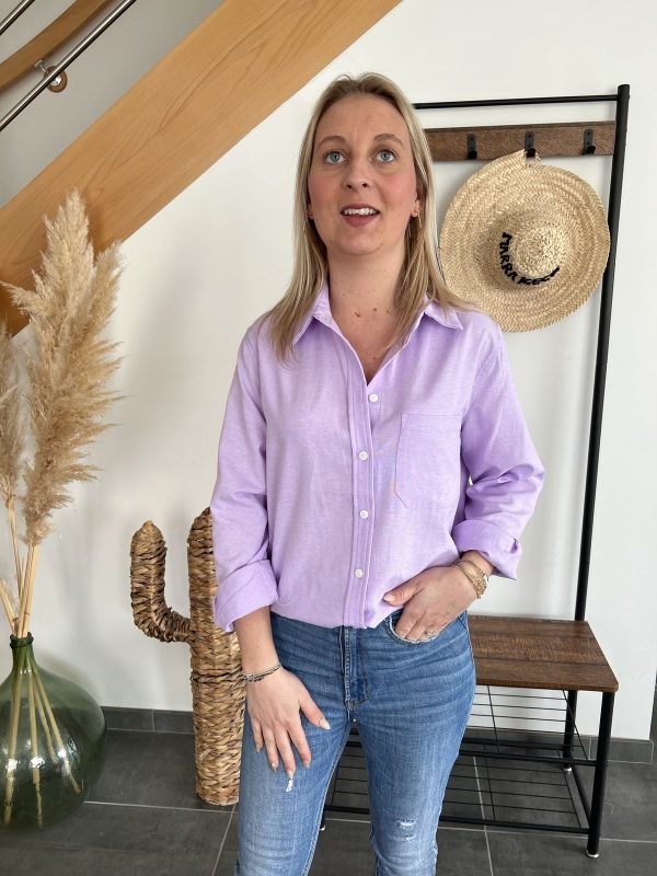 chemise lila de face
