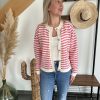 gilet à rayures rose et écru ouvert