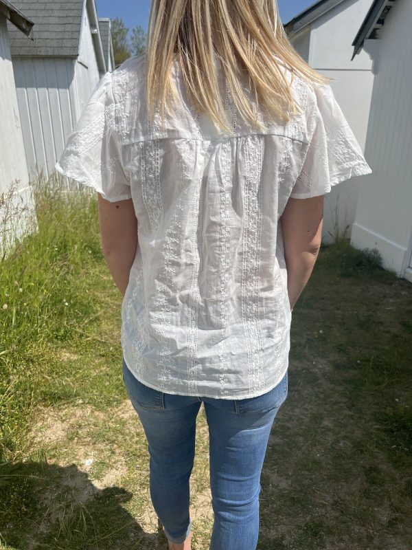Blouse blanche broderie