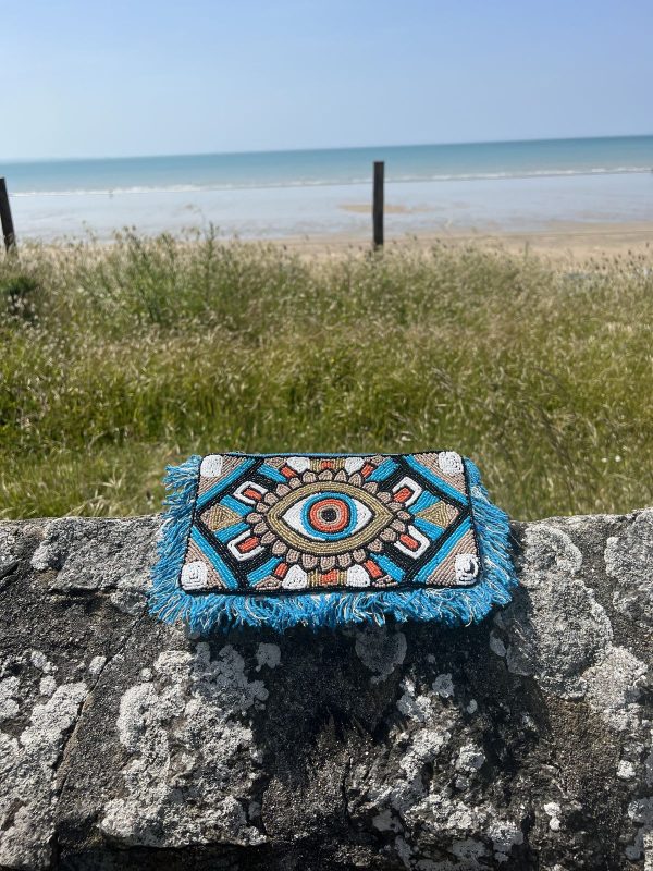 Pochette femme œil bleu