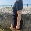 Robe courte noire cintrée
