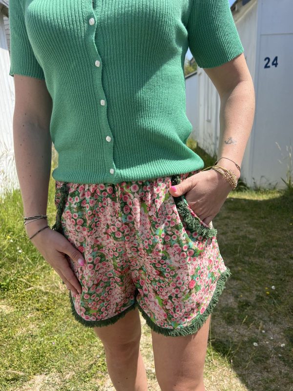 short fleuri vert
