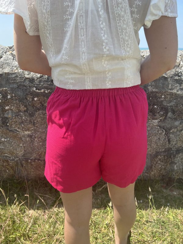 Short en lin fuchsia