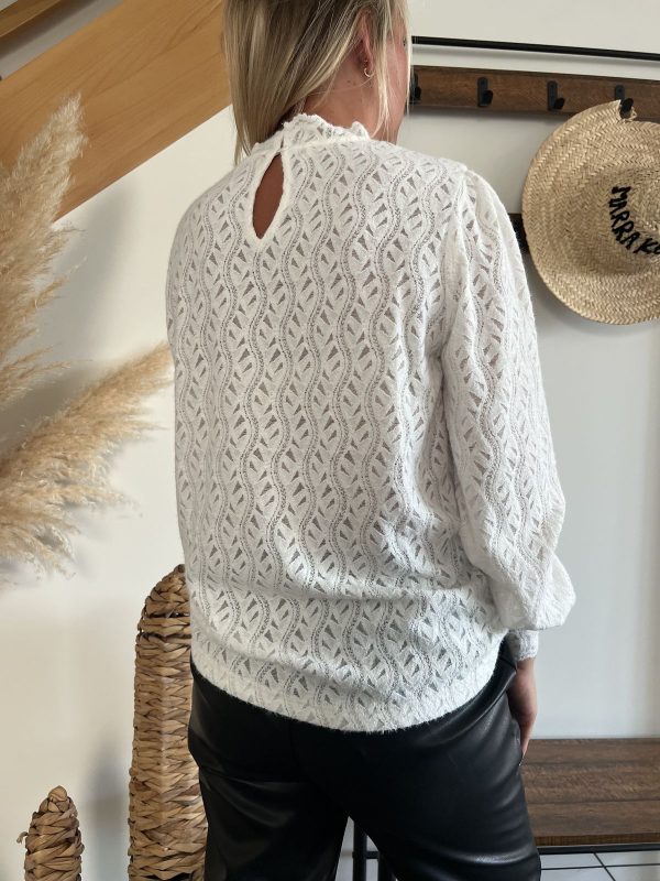 blouse blanche de dos