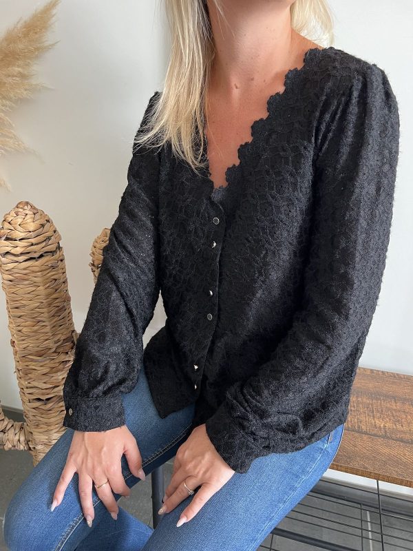 blouse noire col v