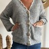 gilet gris et blanc