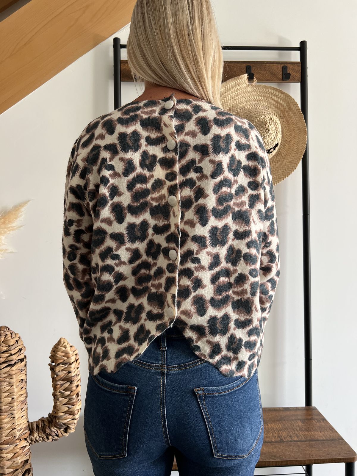 pull léopard dos