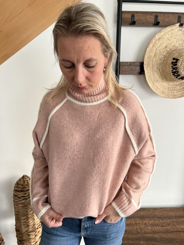 pull rose et blanc