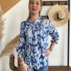 Blouse bleu et blanche