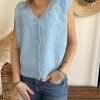 pull sans manches bleu ciel