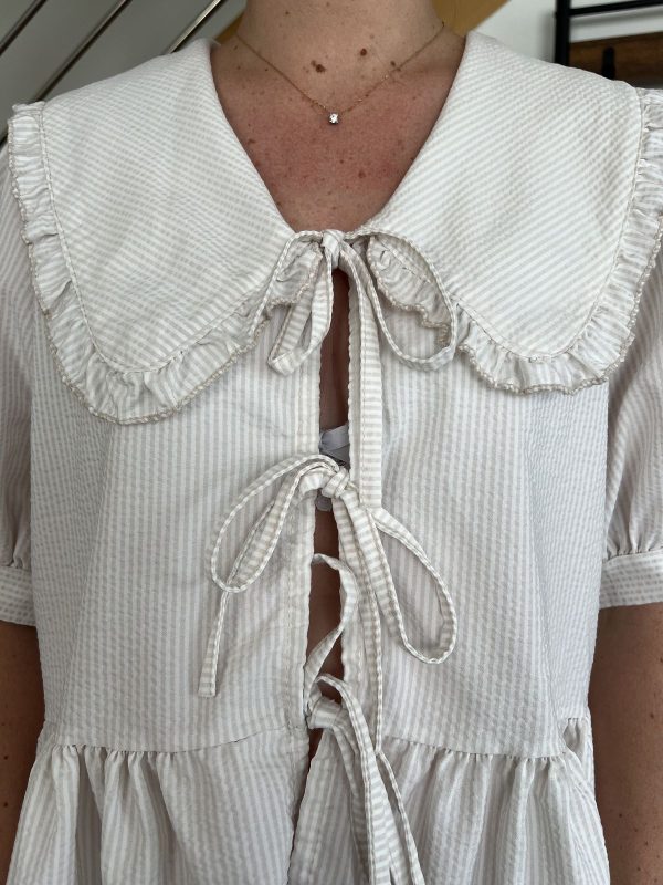 Blouse col claudine beige