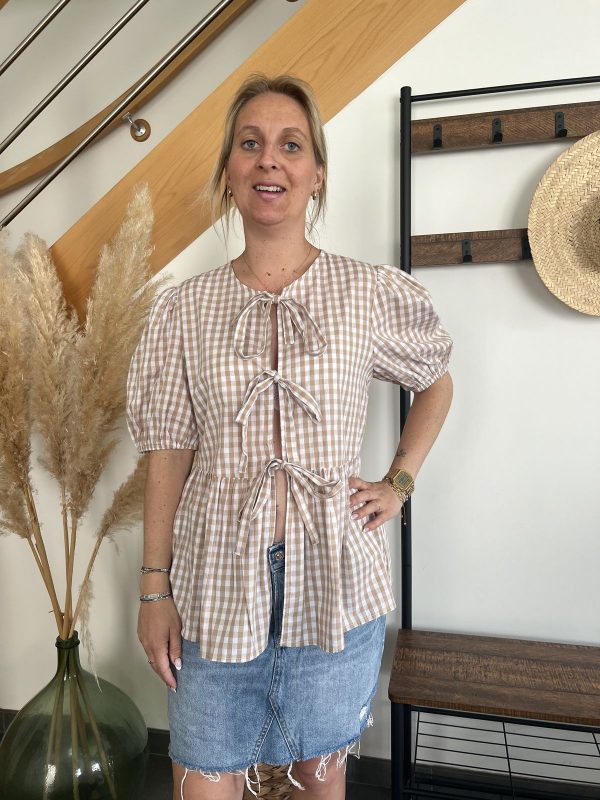Blouse vichy beige à nouer