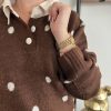 Pull marron à pois