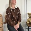 pull marron à pois pour femme
