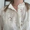 Chemise en broderie anglaise