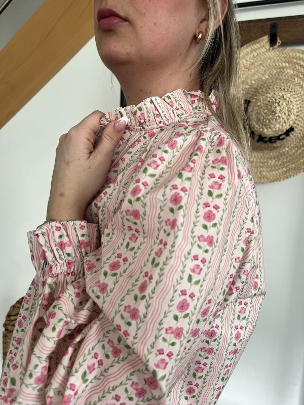 Blouse fleurie rose