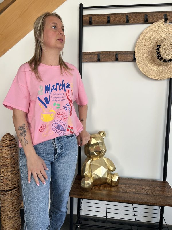 T-shirt rose le marché