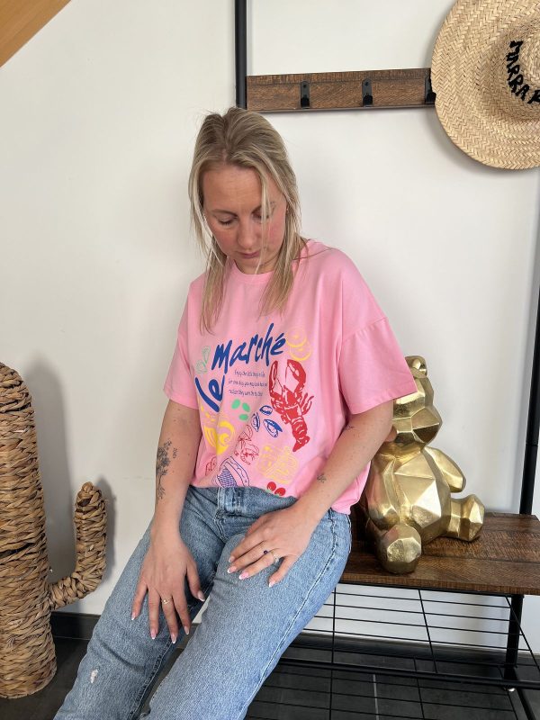 T-shirt rose le marché