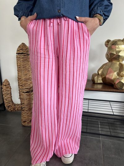 Pantalon rayé rose Pantalon rayé rose