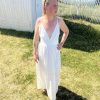 Robe longue blanche en broderie