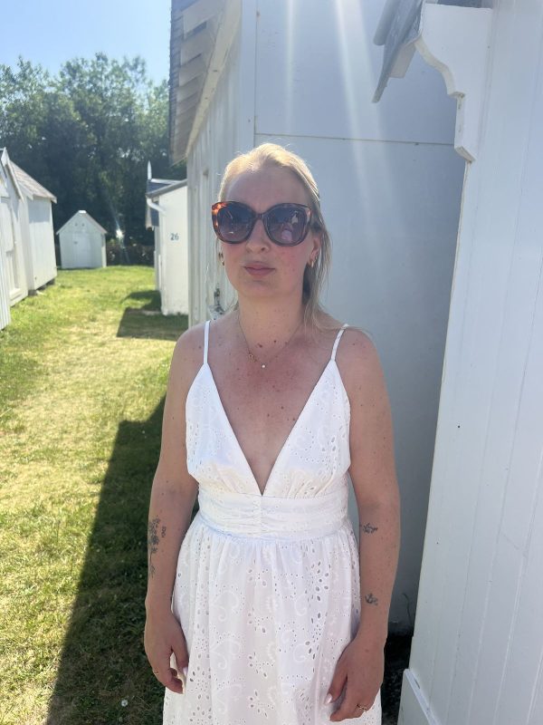 Robe longue blanche en broderie