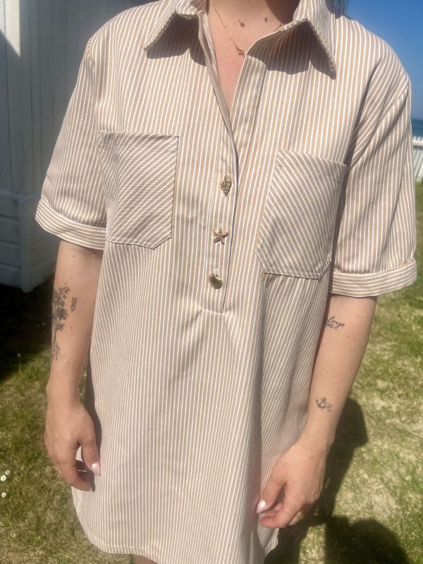 Robe à rayures beige