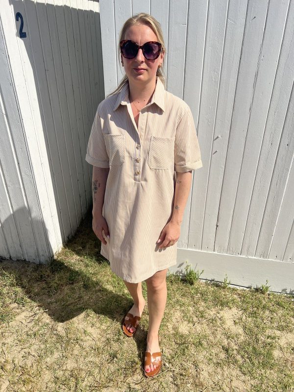 Robe à rayures beige
