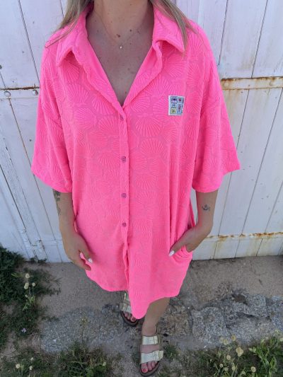Robe en éponge rose fluo Robe en éponge rose fluo