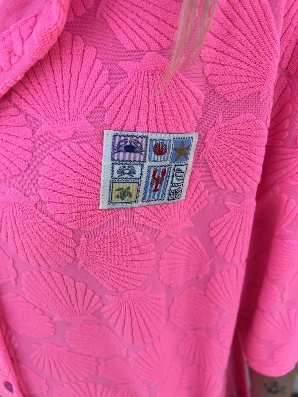 Robe en éponge rose fluo